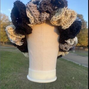 Stylish Crochet Ruffle Hat - Black and Cream